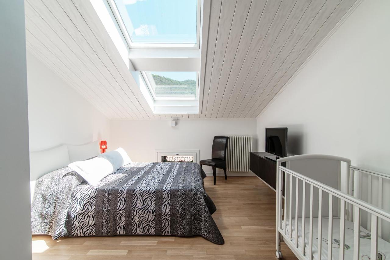 Attic 64 - The House Of Travelers Como Exterior foto